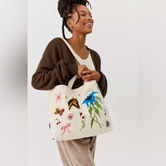 Urban Outfitters BAGGU X Jessica Williams Horizontal Duck Bag - Picture 2 of 8